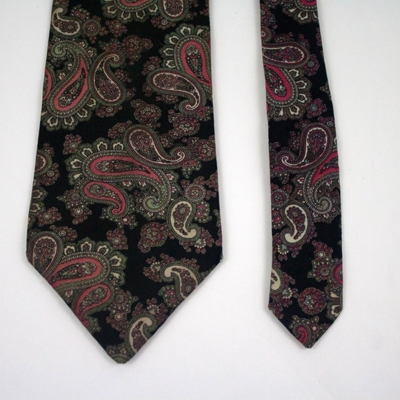 Oak Room Paisley Silk Necktie Tie - Picture 2 of 5